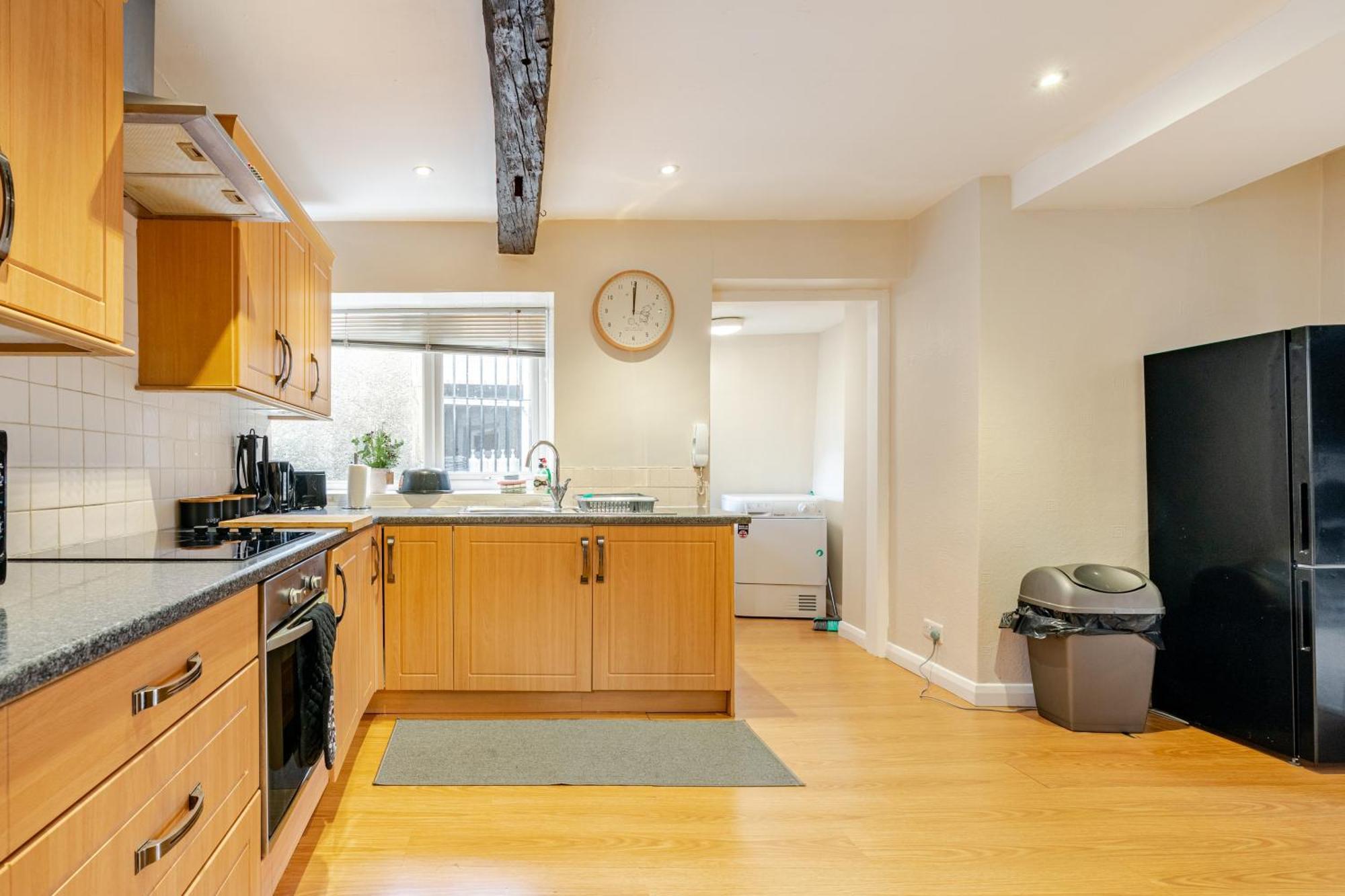 Hummingbird House Apartment *