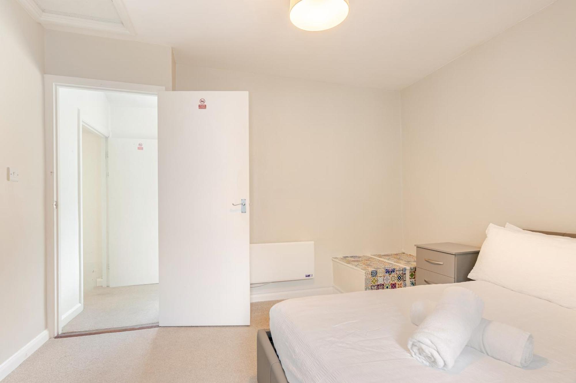 Hummingbird House Apartment